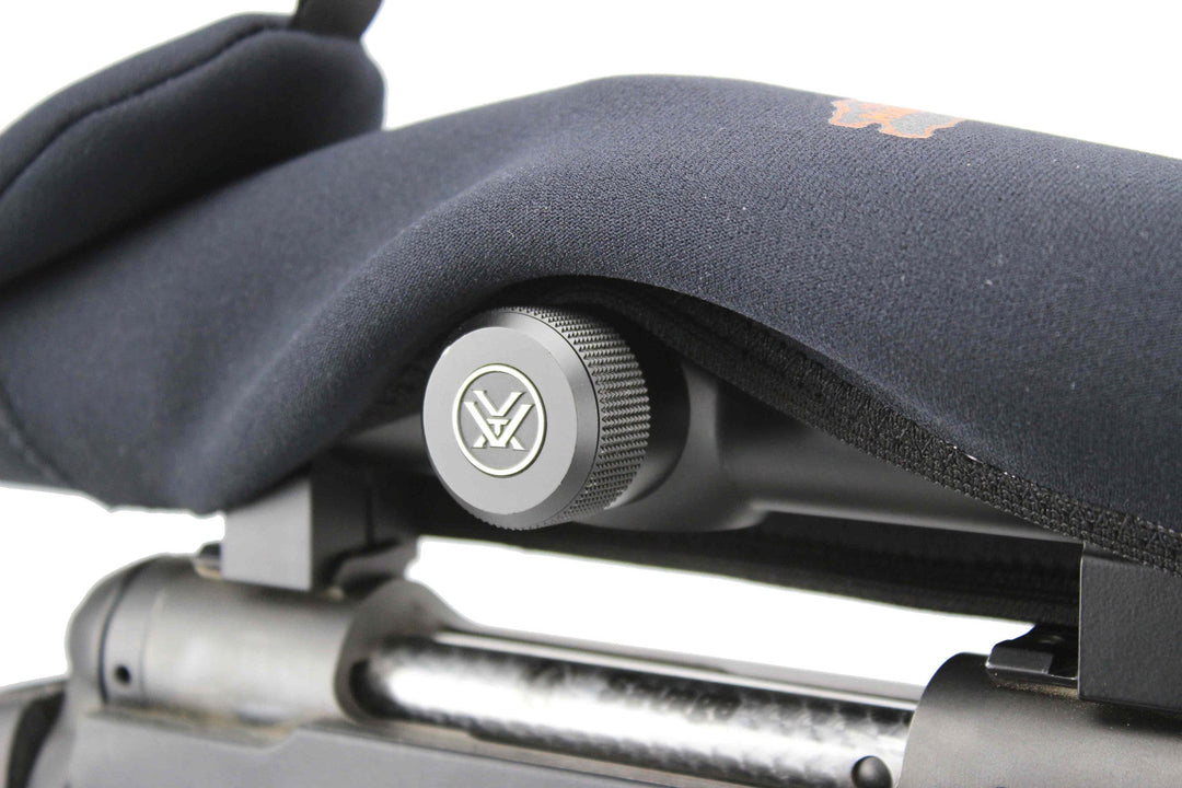 Beartooth-scopemitt-40mm-slip-on-adjustable-rifle-scope-flip-up-neoprene-black-mossy-turret